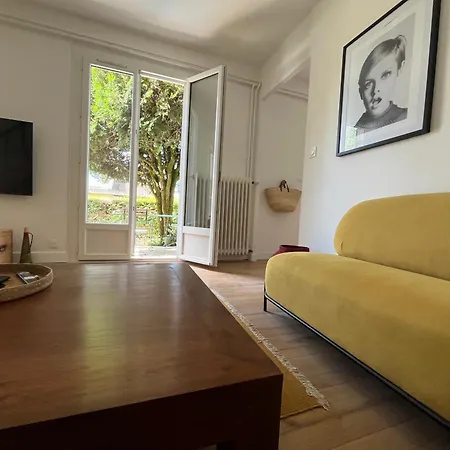 Chez Gilles Et Aline فيلة